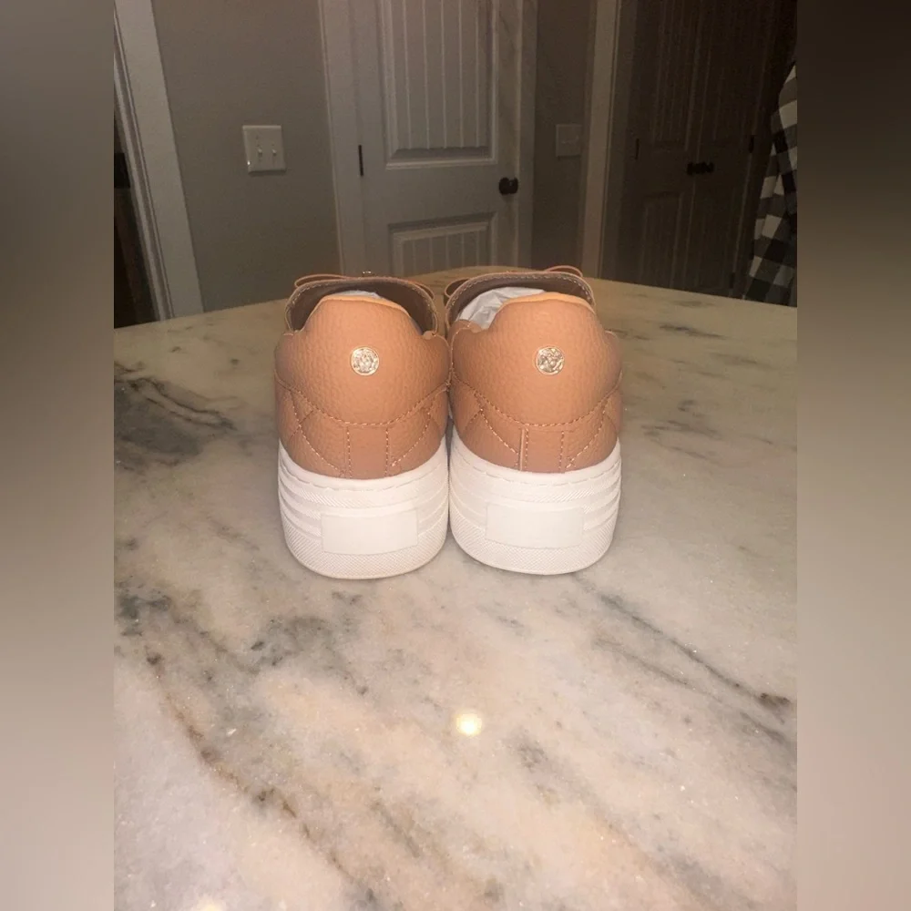 NWT Joy Size 8 Women's Tan Slip-On Platform Sneakers‎ with Bow